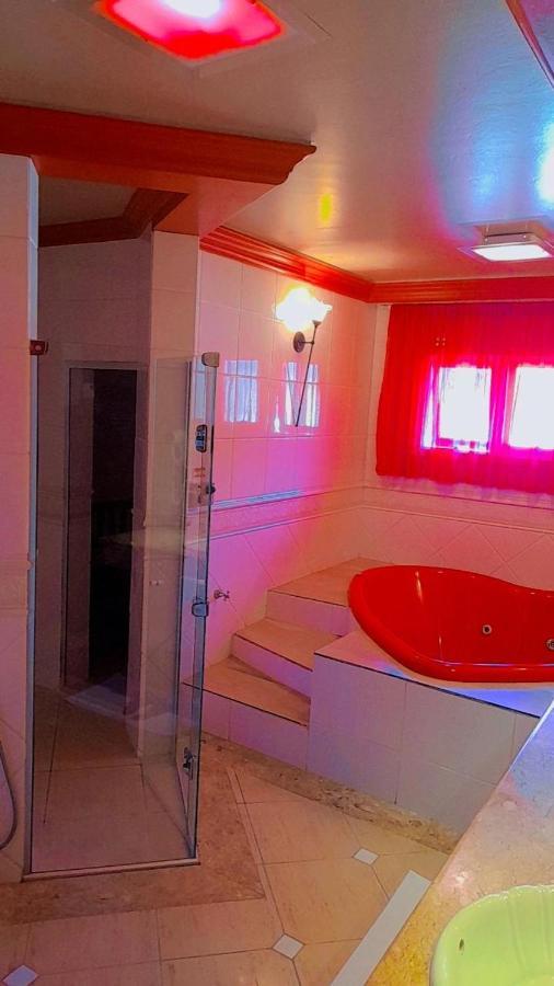 Motel Avenida (Adults Only) Грамаду Екстер'єр фото