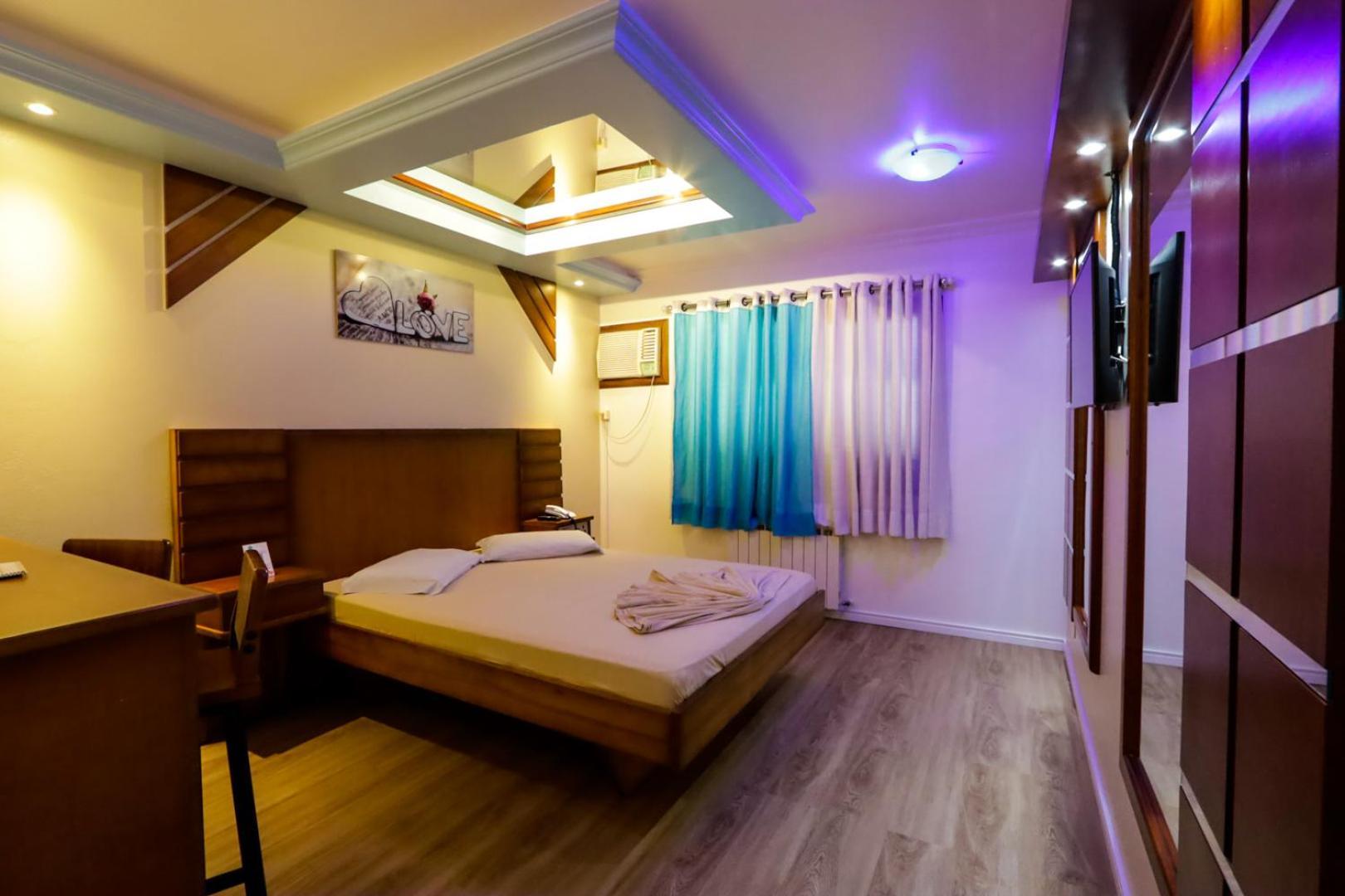 Motel Avenida (Adults Only) Грамаду Екстер'єр фото