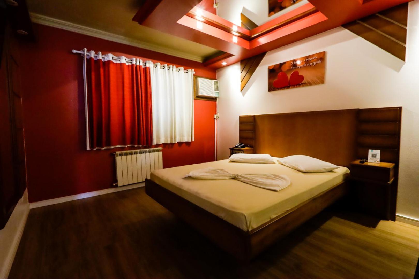 Motel Avenida (Adults Only) Грамаду Екстер'єр фото